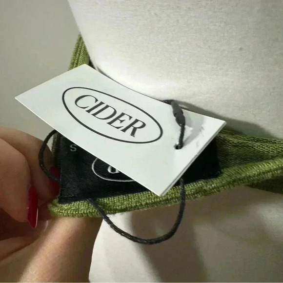 NWT CIDER BEACHY GREEN STRAPPY TOP S - Picture 5 of 5